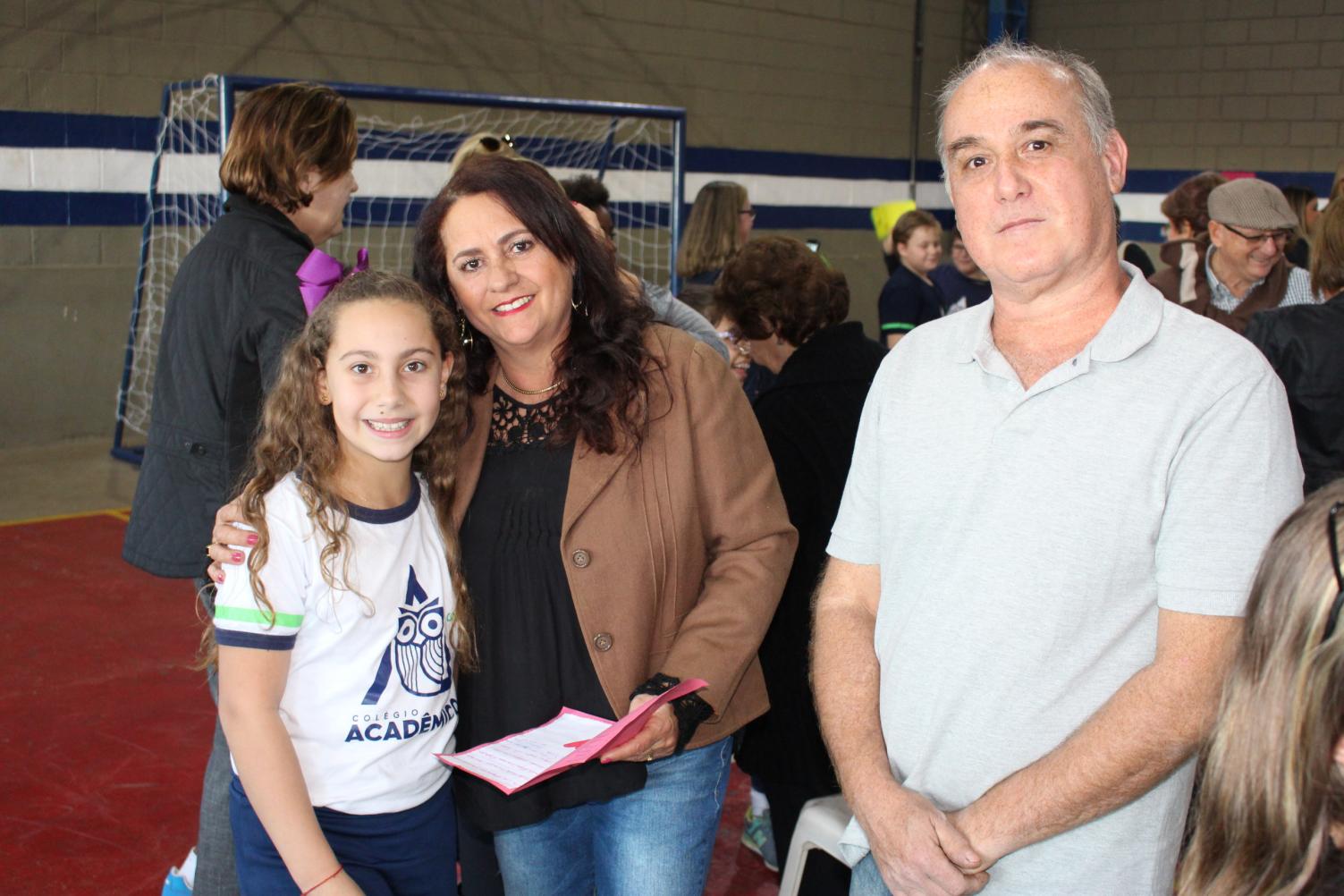 Alunos do Colégio Acadêmico comemoram o Dia dos Avós