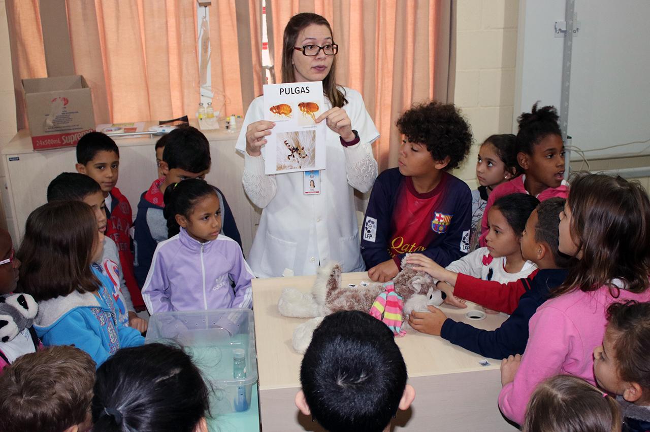 Guarda responsável de animais é tema de atividade em escola de Limeira