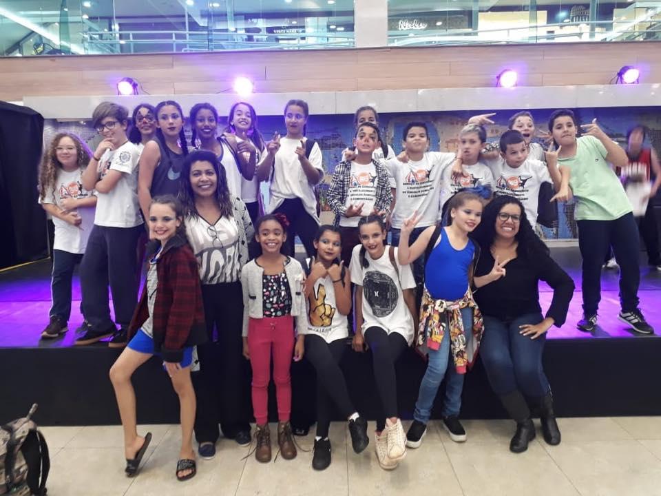 Cerca de 40 alunos das oficinas socioeducativas de Cordeirópolis participam de Festival de Dança regional