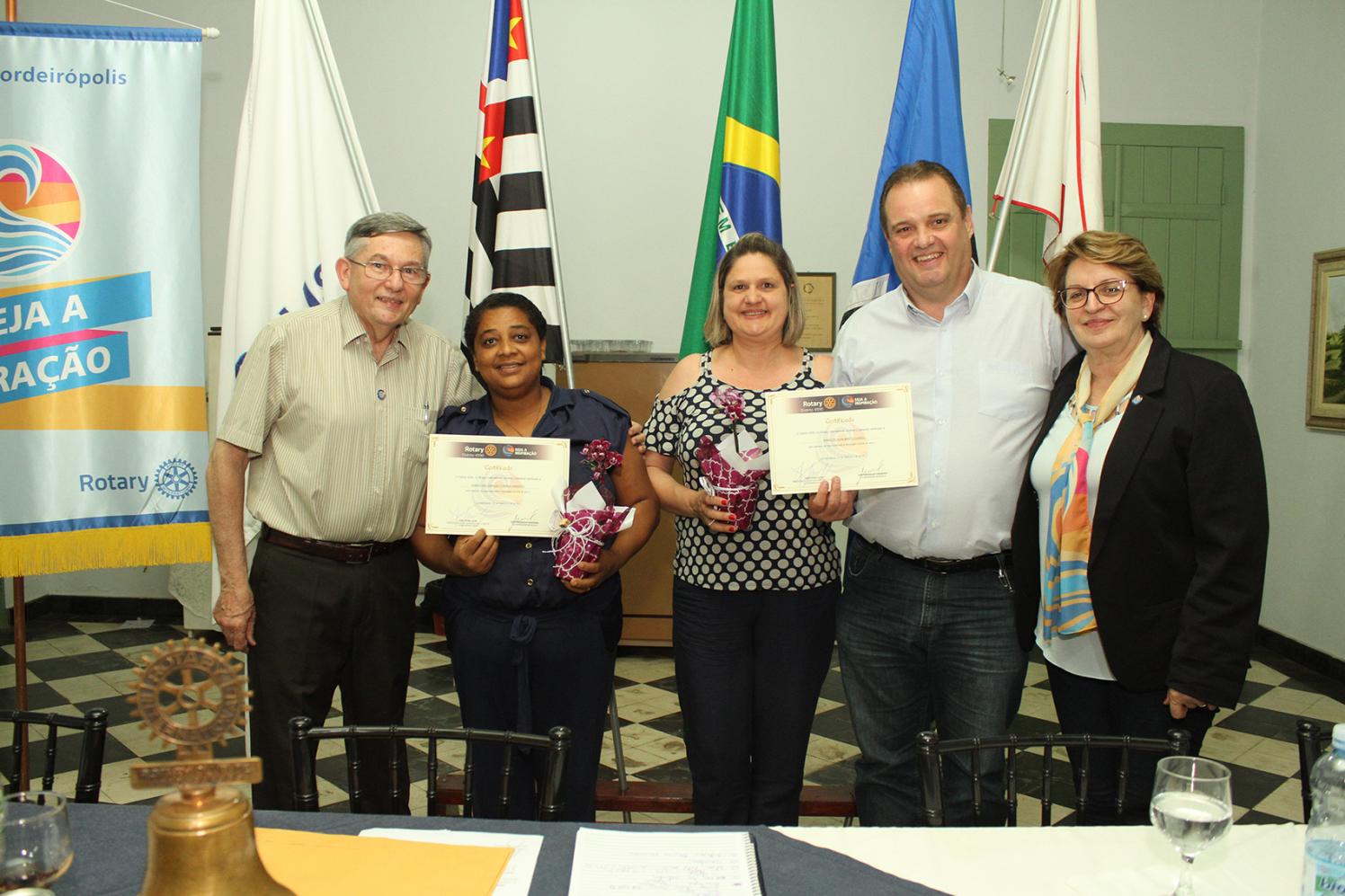 Rotary Club de Cordeirópolis realiza reunião festiva e faz doações a entidades