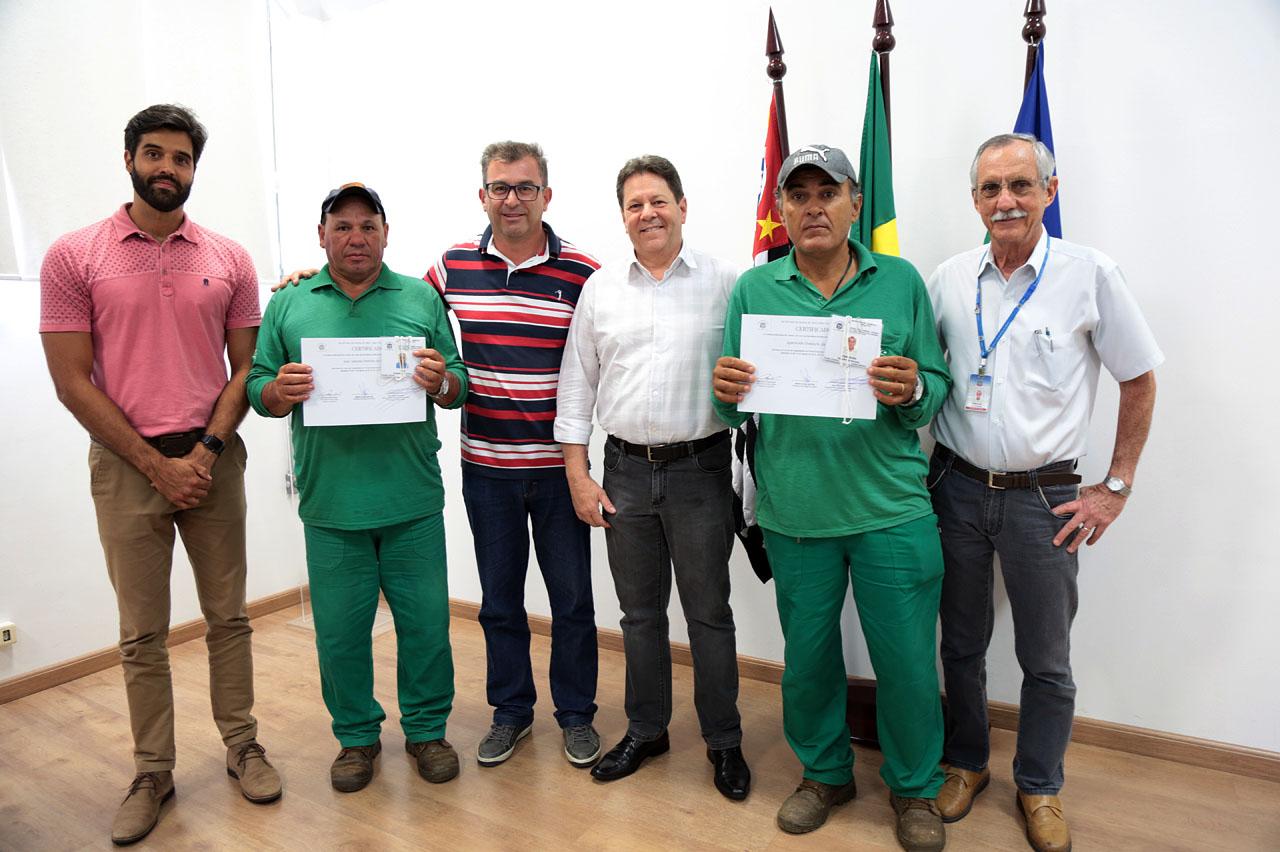 Profissionais recebem certificação para poda sustentável