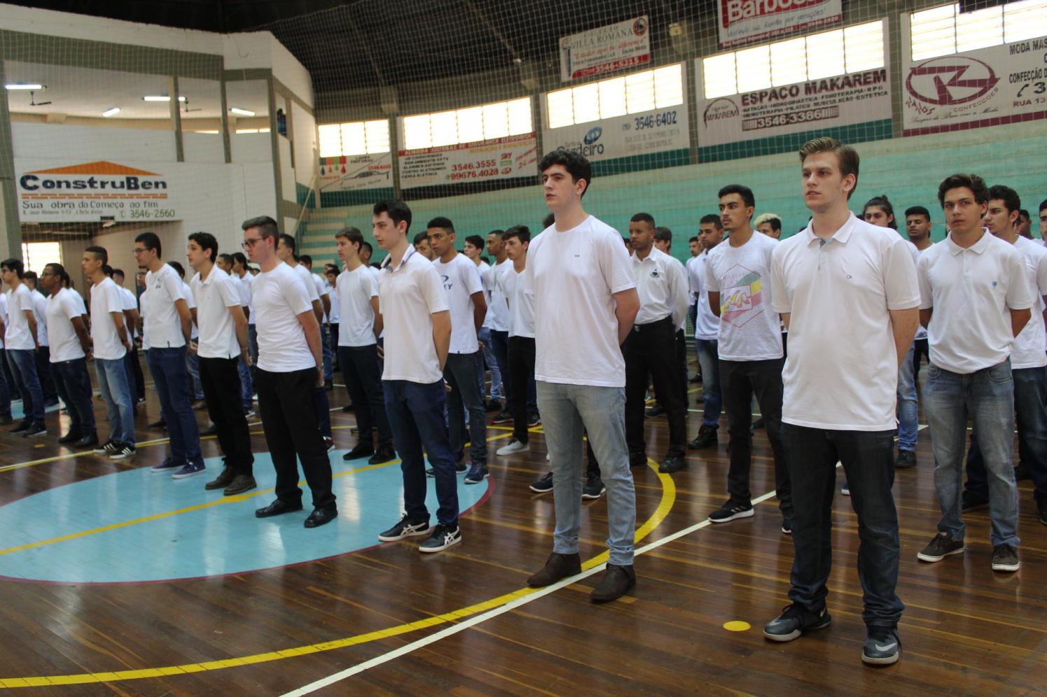 Junta do Serviço Militar entrega Certificado de Dispensa para 150 jovens de Cordeirópolis