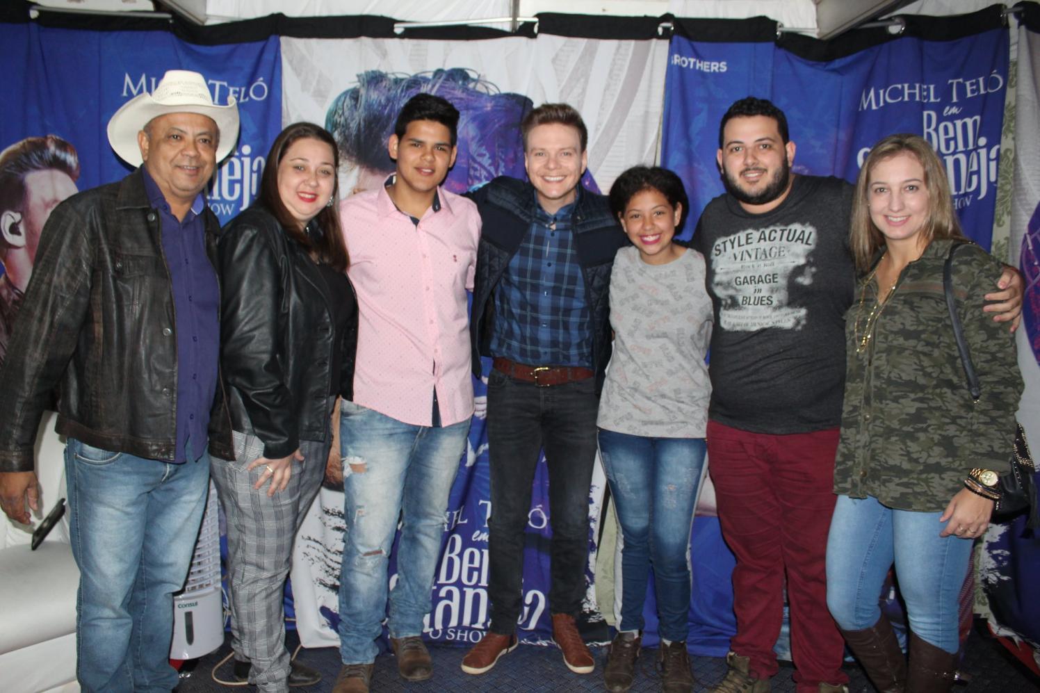 Ao som de Michel Teló, o público conhece os campeões da montaria em touros e se despede da Festa do Peão de Cordeirópolis 2018