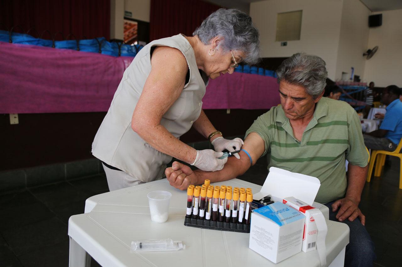 Aposentados participam da campanha de prevenção ao câncer de próstata