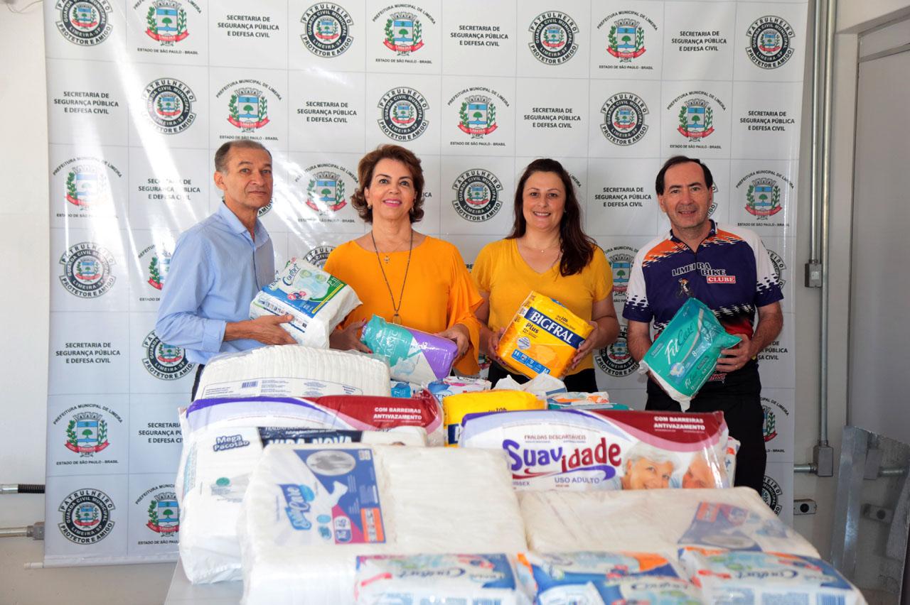 Doação de fraldas é entregue ao Fundo Social de Solidariedade