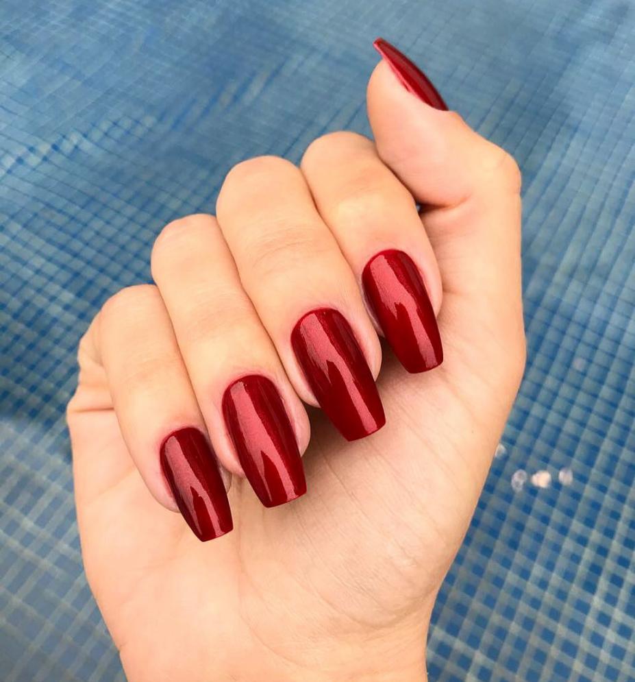 Blogueira Jade Seba revela quando começou a usar unha de fibra de vidro