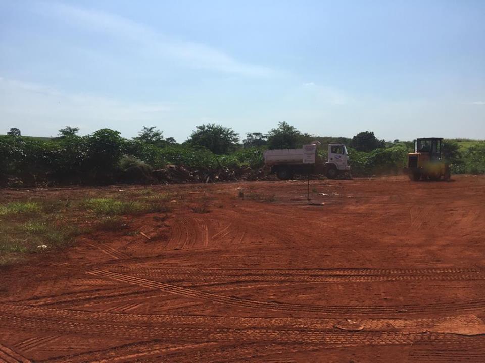 Prefeitura recupera área de descarte irregular de lixo e entulho no Jardim São Francisco