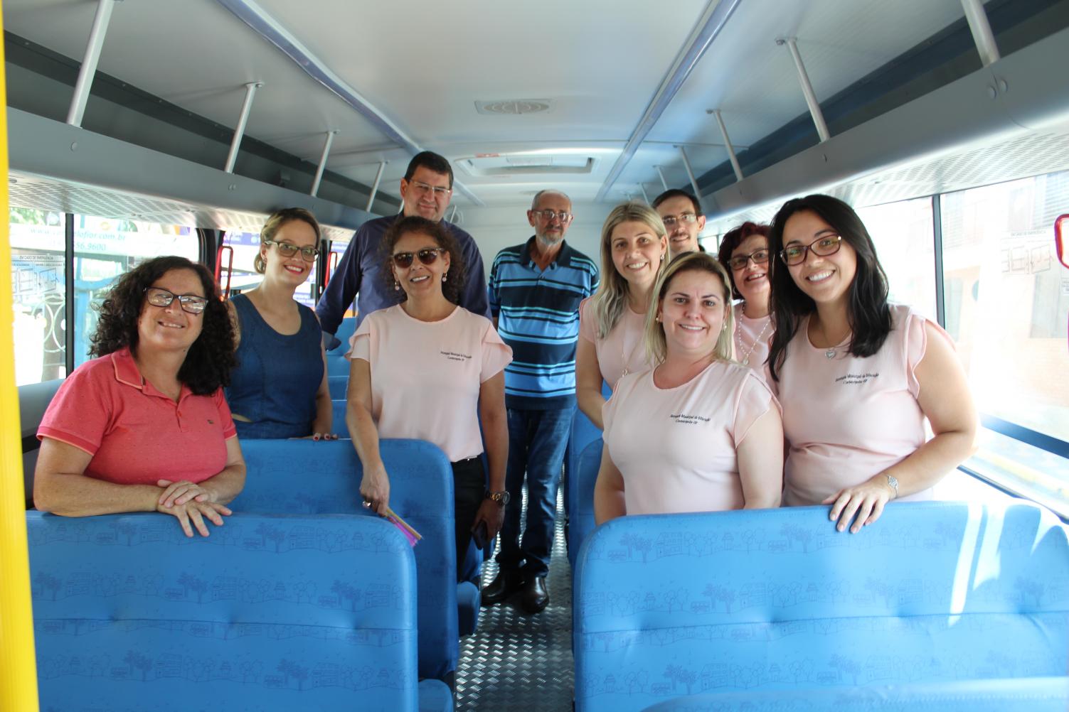 Educação de Cordeirópolis é contemplada com mais dois ônibus escolares