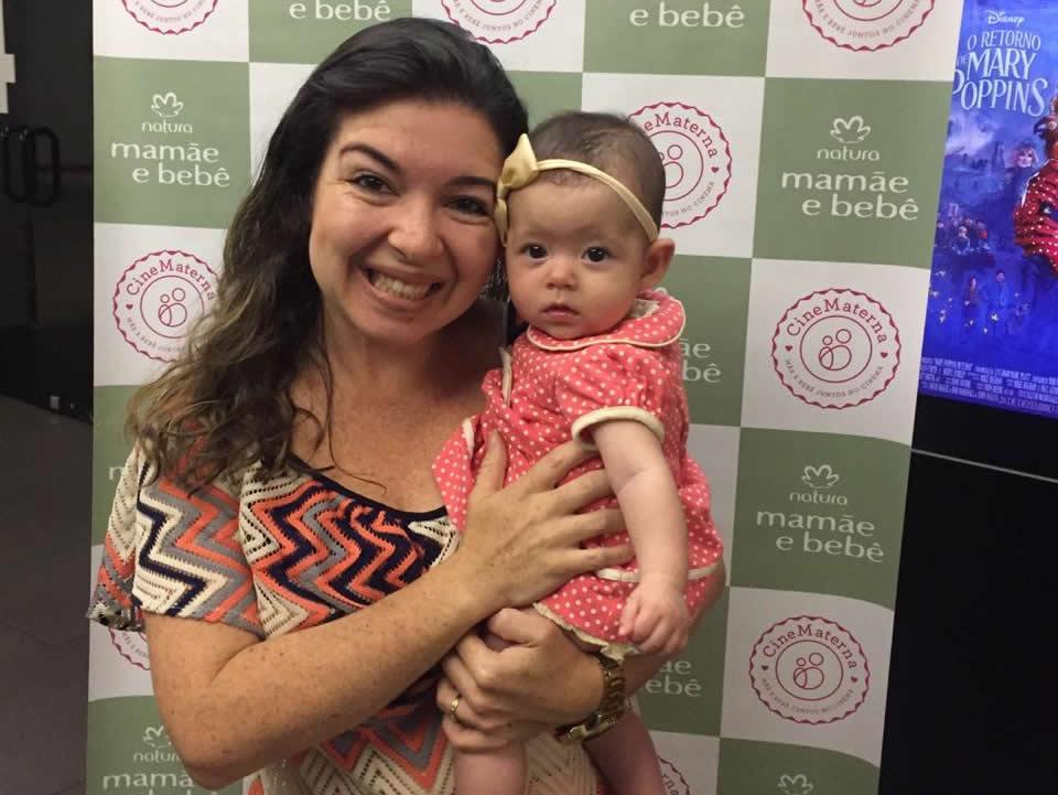 Mães correm para não perder última sessão do CineMaterna em 2018