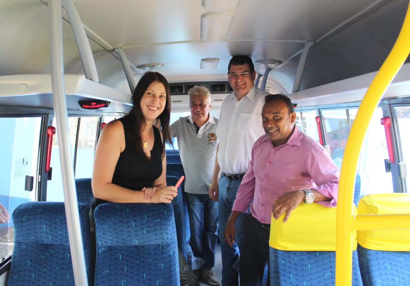 Prefeitura entrega novo micro-ônibus para a Saúde de Cordeirópolis