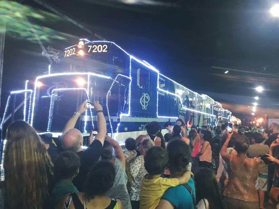 Locomotiva iluminada passará hoje por Cordeirópolis