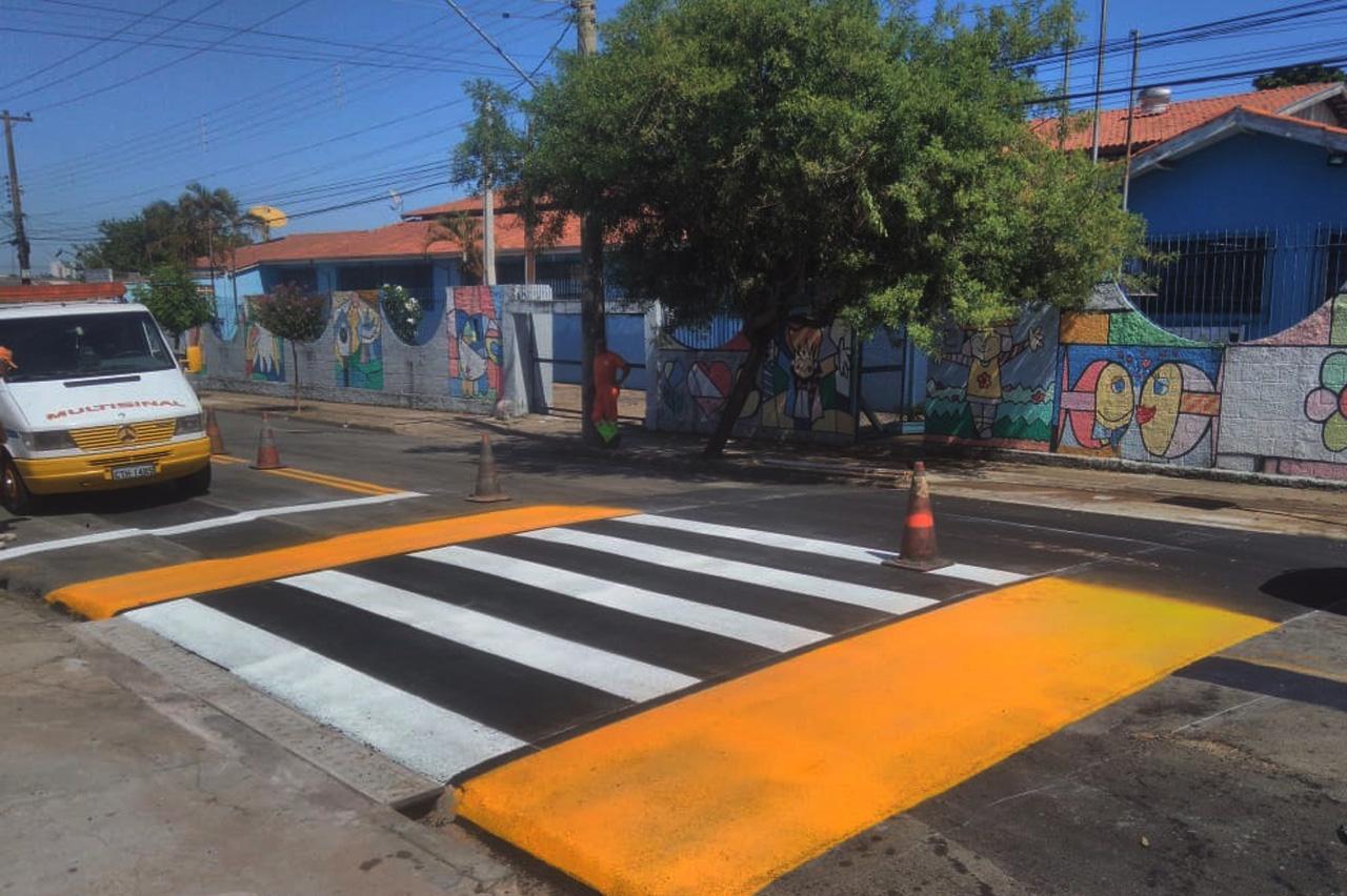 Prefeitura de Limeira instala faixa elevada para facilitar travessia de pedestres