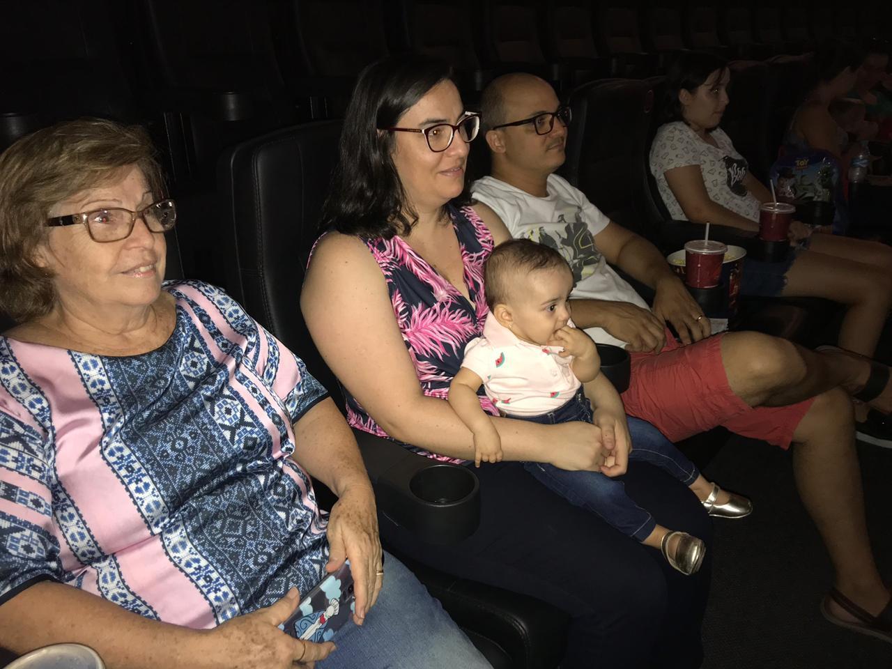 CineMaterna de fevereiro exibe comédia romântica no Shopping Nações
