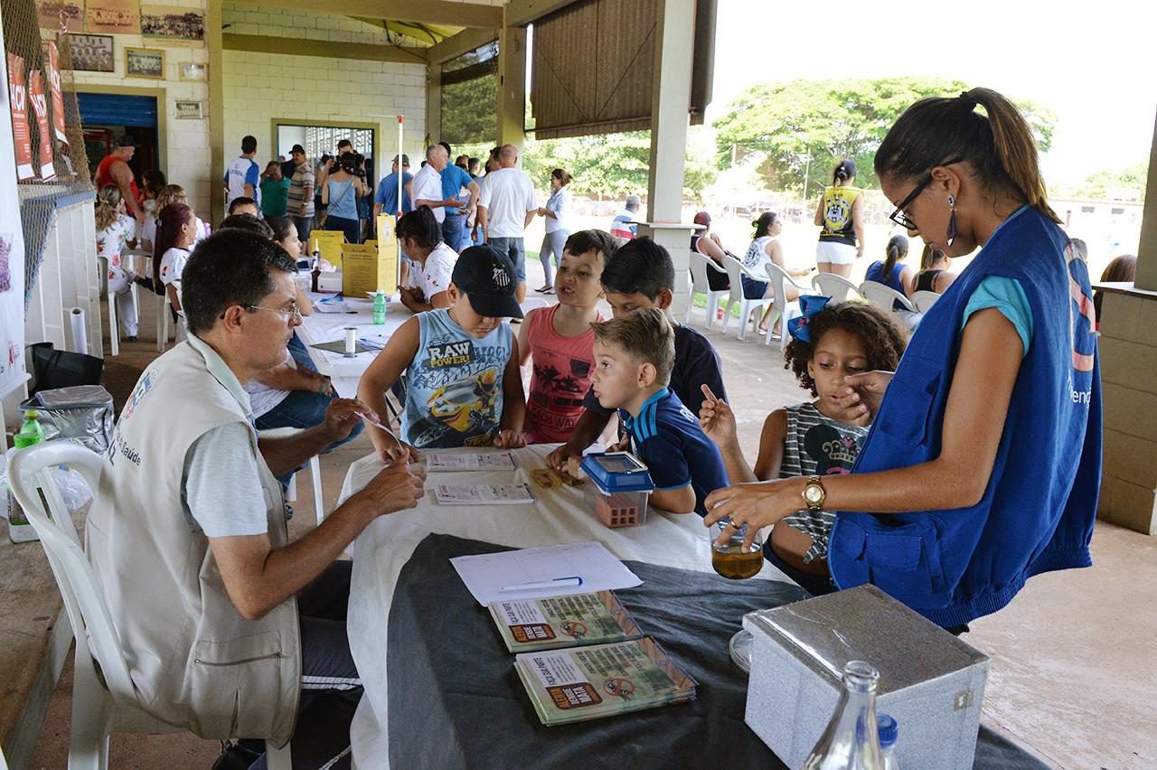 Prefeito no Bairro realiza 100 atendimentos no Bairro do Jaguari em Limeira