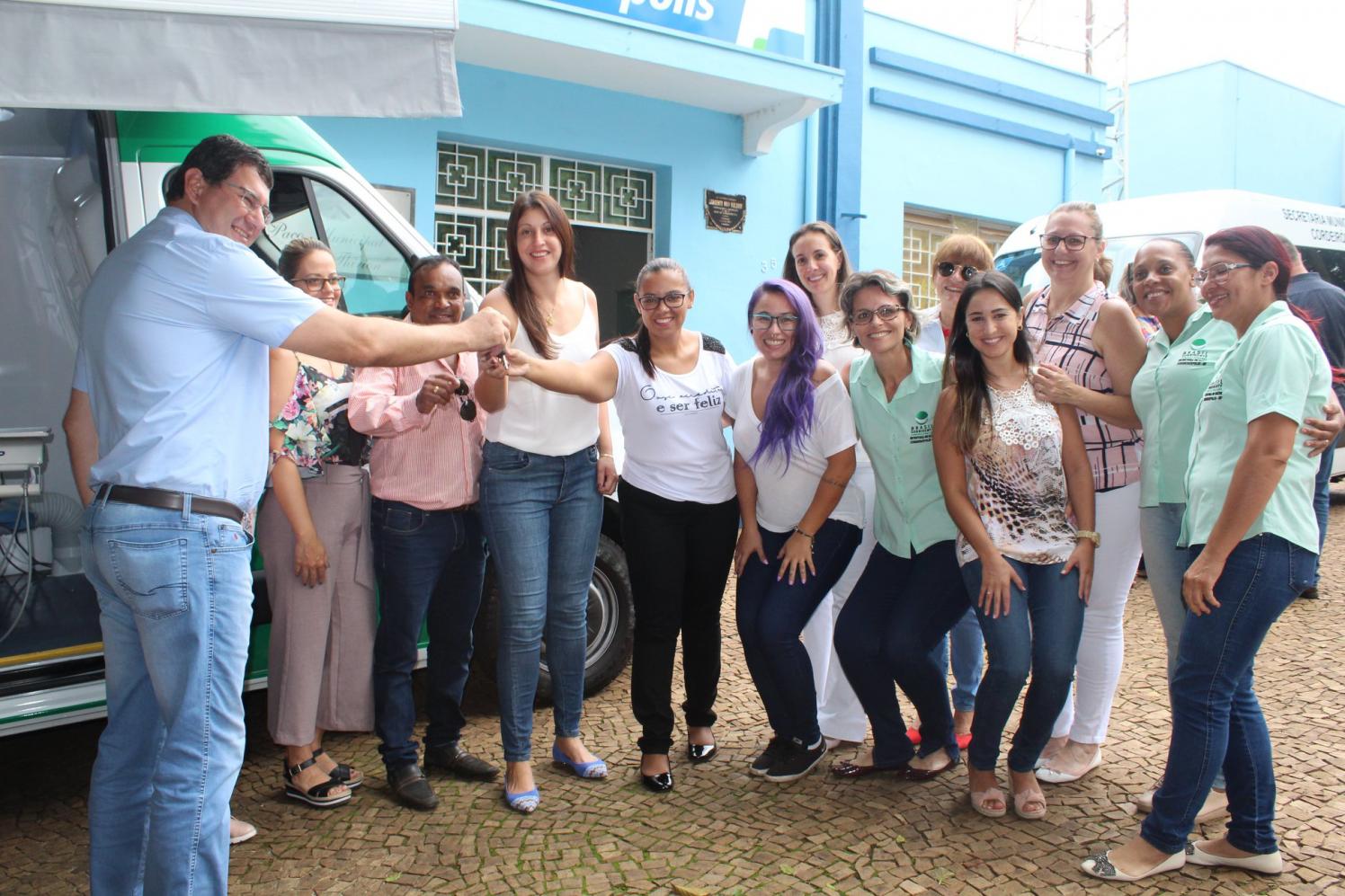 Prefeitura de Cordeirópolis entrega mais dois novos veículos para a Saúde