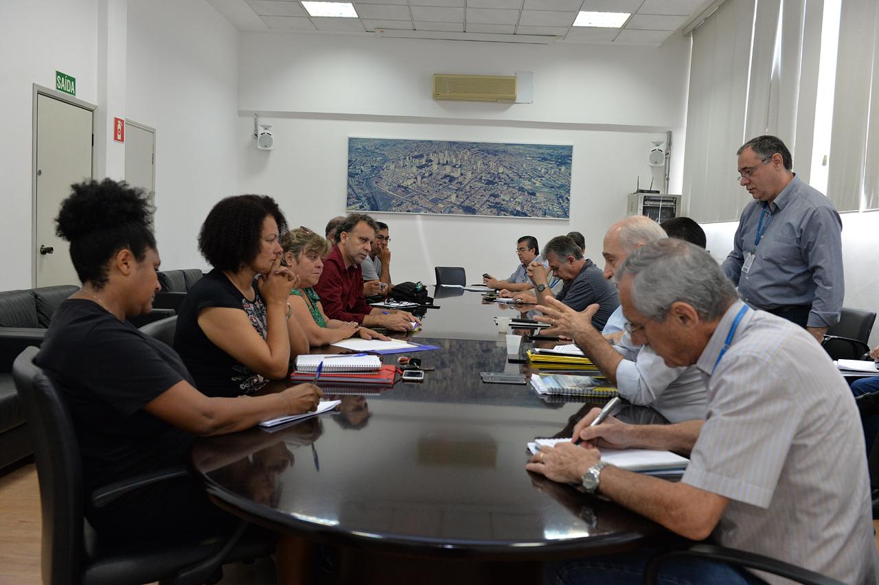 Crise faz Prefeitura de Limeira oferecer reajuste de 1,94% a servidor