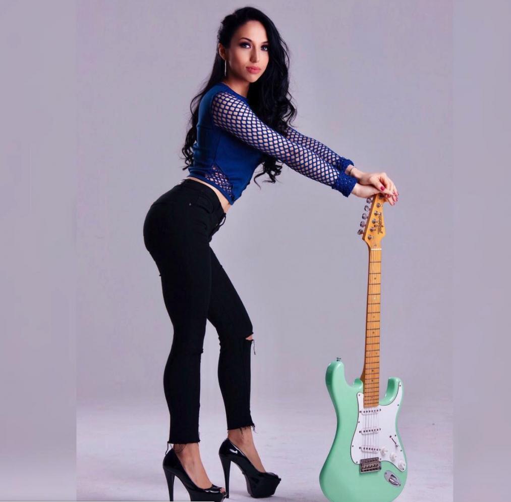 Cantora Ana Petkovic lança singles “Não há nada” e “Wasting Time”