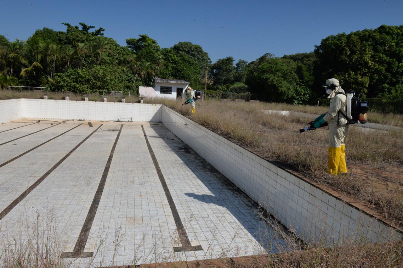Divisão de Controle de Zoonoses fiscaliza e nebuliza terreno no Jardim São Manuel em Limeira