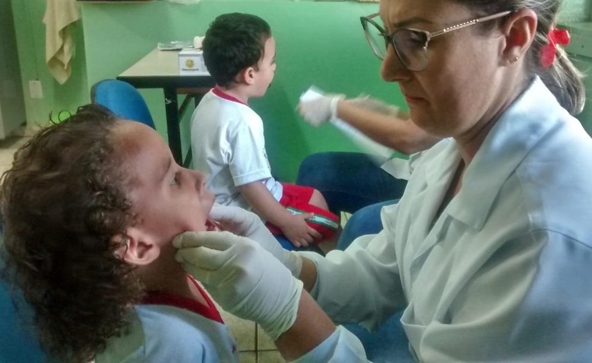 O mês de abril começou com orientação à saúde bucal nas escolas municipais de Cordeirópolis