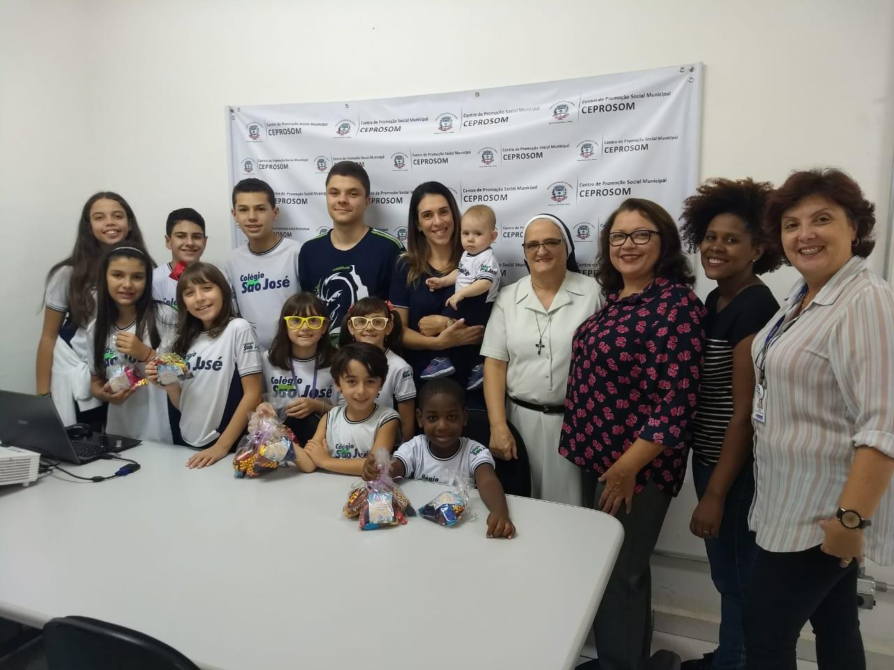 Ceprosom recebe doação de chocolates para o Serviço de Convivência e Fortalecimento de Vínculos