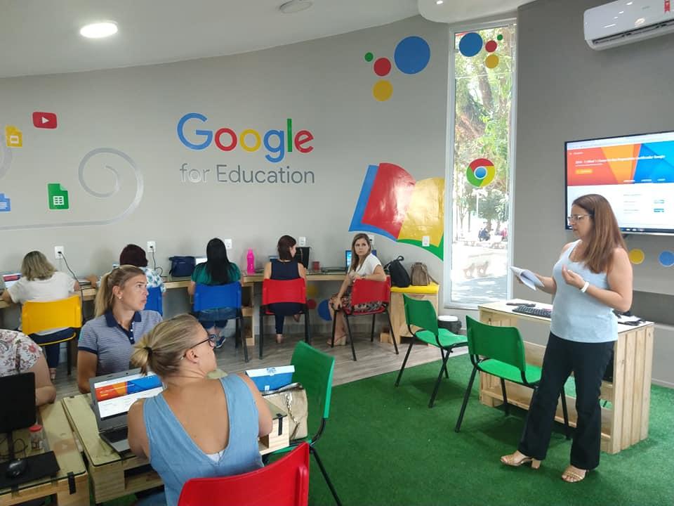 Capacitação Google reúne mais de 30 educadores da rede Municipal de Cordeirópolis