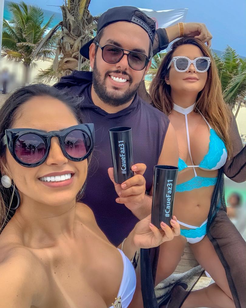 Cauê Garcia comemora aniversário com Geisy Arruda e Gaby Rodrigues em Cancún