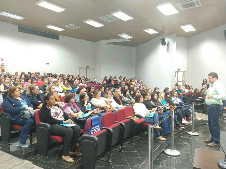 Palestra sobre índices educacionais marca o retorno das aulas escolares