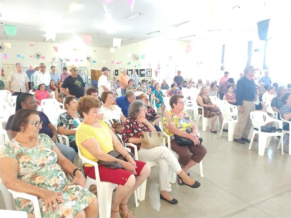Homenagens e música marcam à tarde do CCI em comemoração ao Dia dos Pais