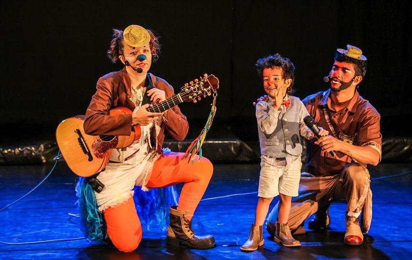 Respeitável público venha para a Praça que o circo vai chegar!