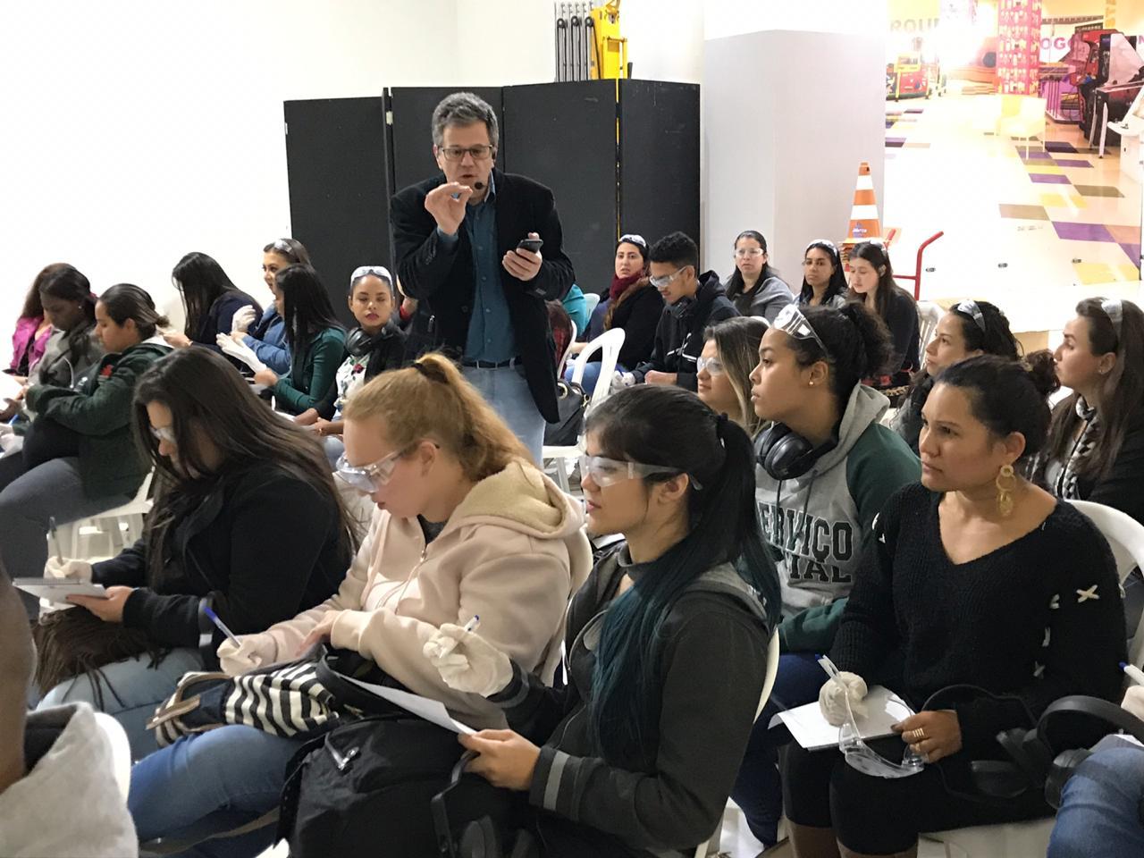 Shopping Nações Limeira sedia projeto Idoso por Um Minuto