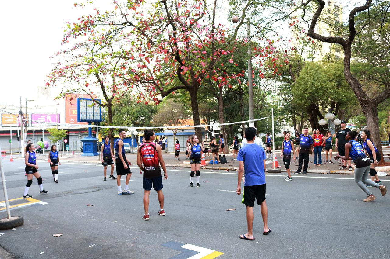 Prefeito de Limeira prestigia estreia do projeto “A Rua é de Todos”