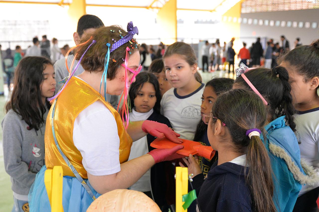 Alunos participam de programa de incentivo à alimentação saudável em Limeira