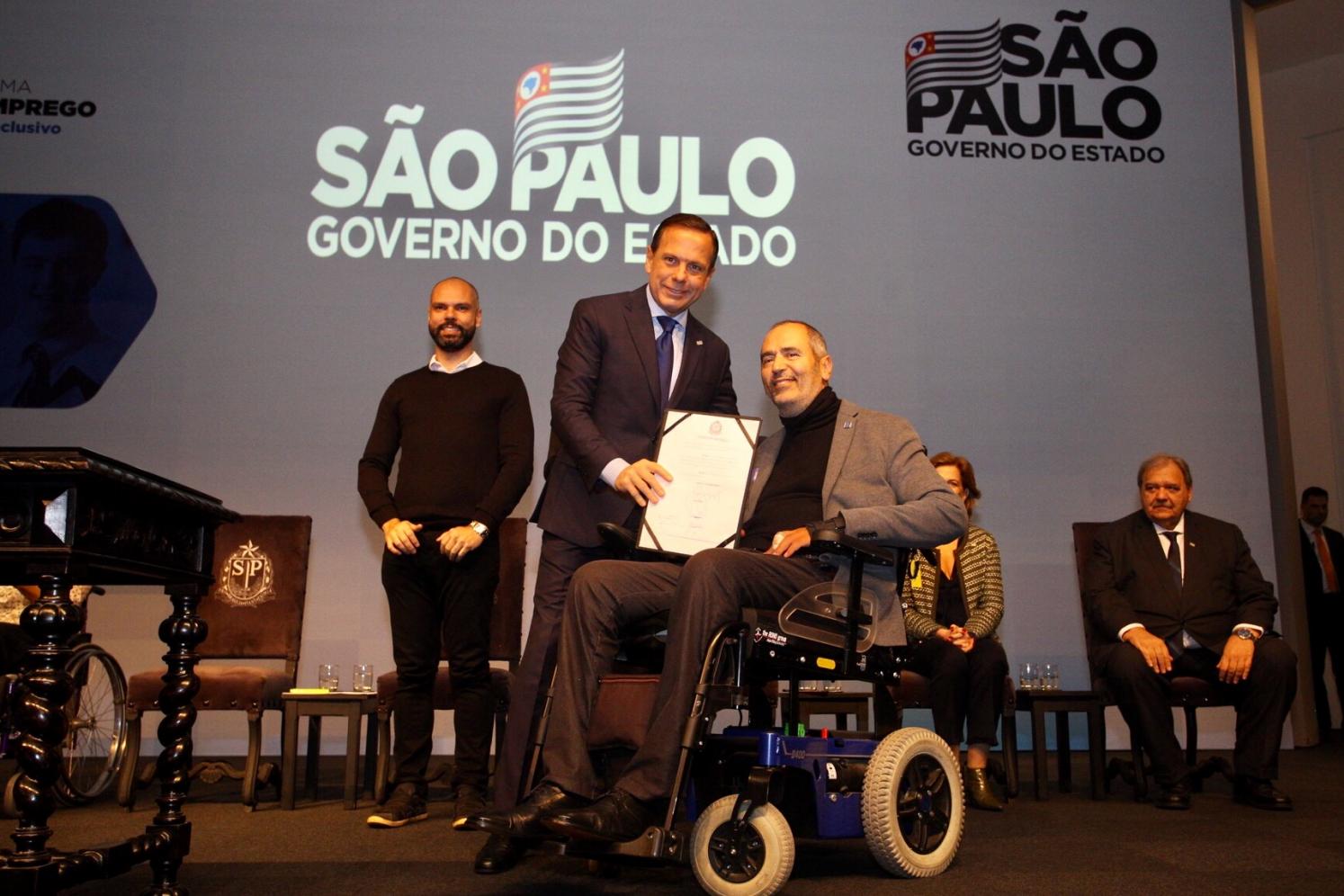 Governo de SP lança programa para incluir pessoas com deficiência no mercado de trabalho
