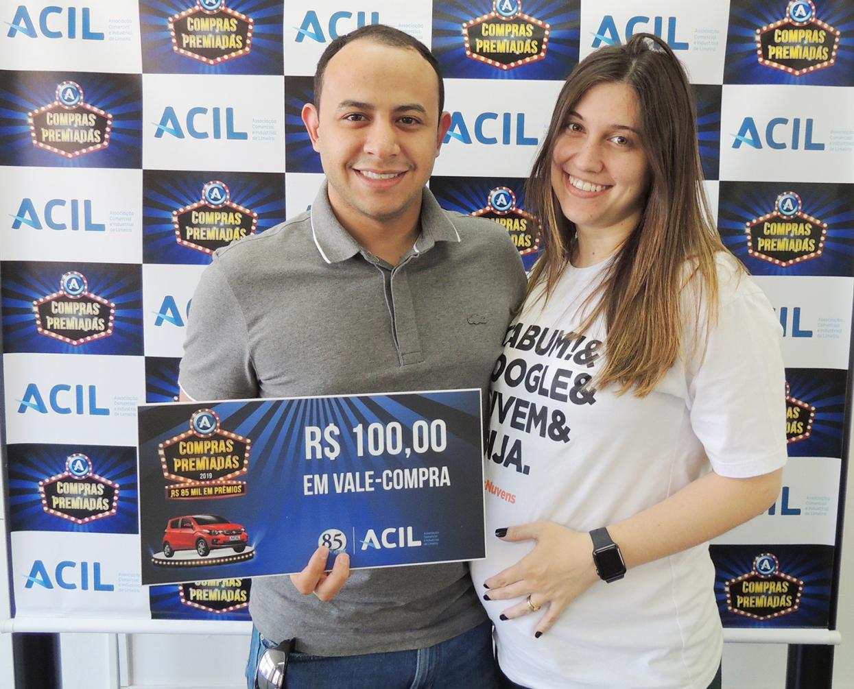 Mais de 100 consumidores já foram contemplados pela campanha Compras Premiadas da ACIL 