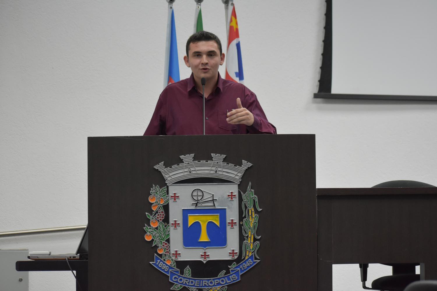 Jovem participa de Tribuna Livre da Câmara de Cordeirópolis e explana sobre Semana da Pátria