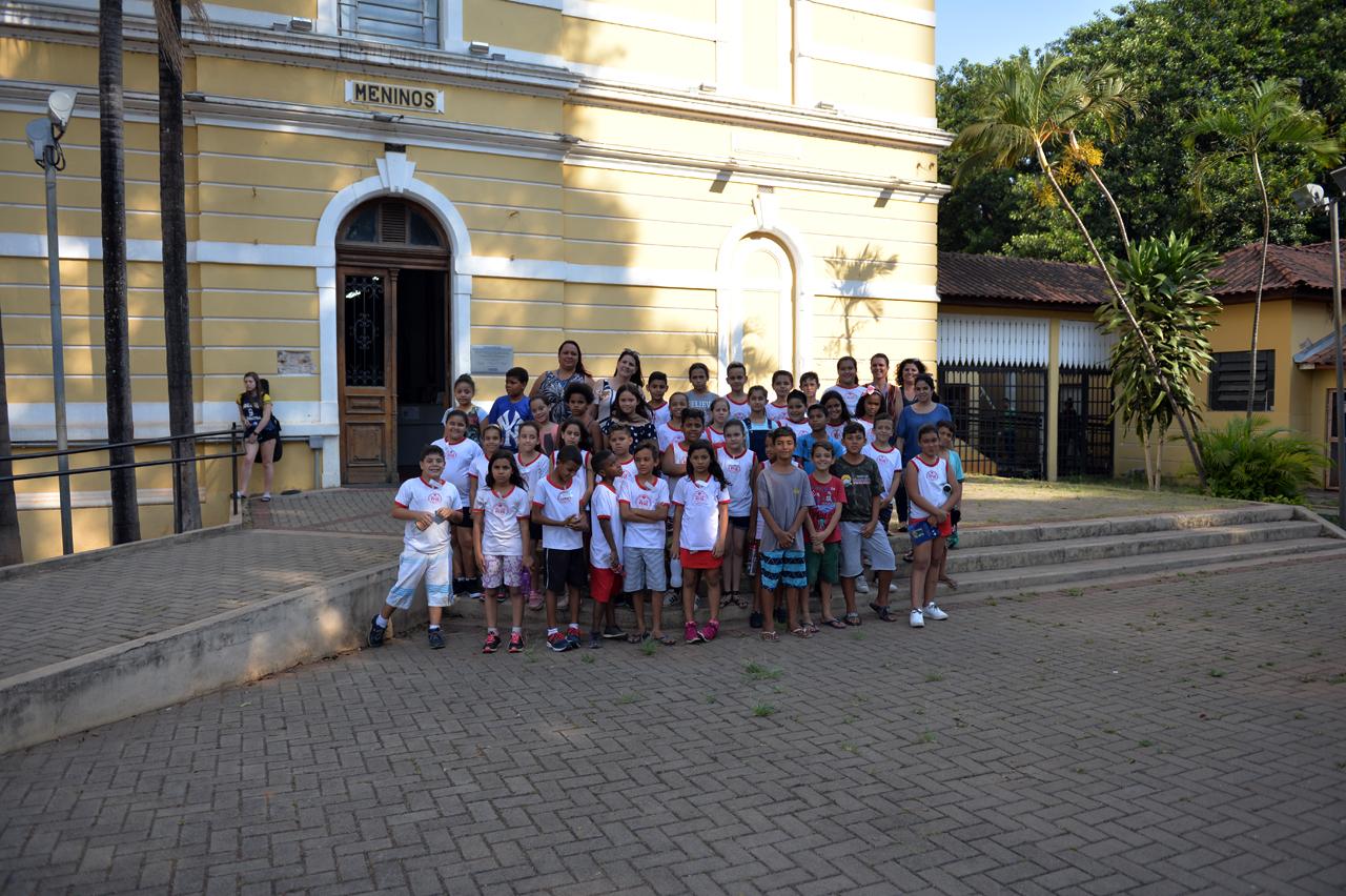 Alunos da rede municipal de Limeira visitam pontos de interesse histórico do município