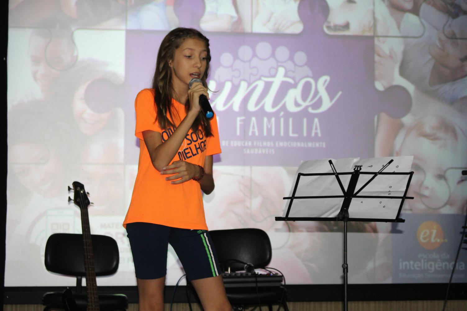 Lívia Peruzza é classificada no projeto Voz de Estudante