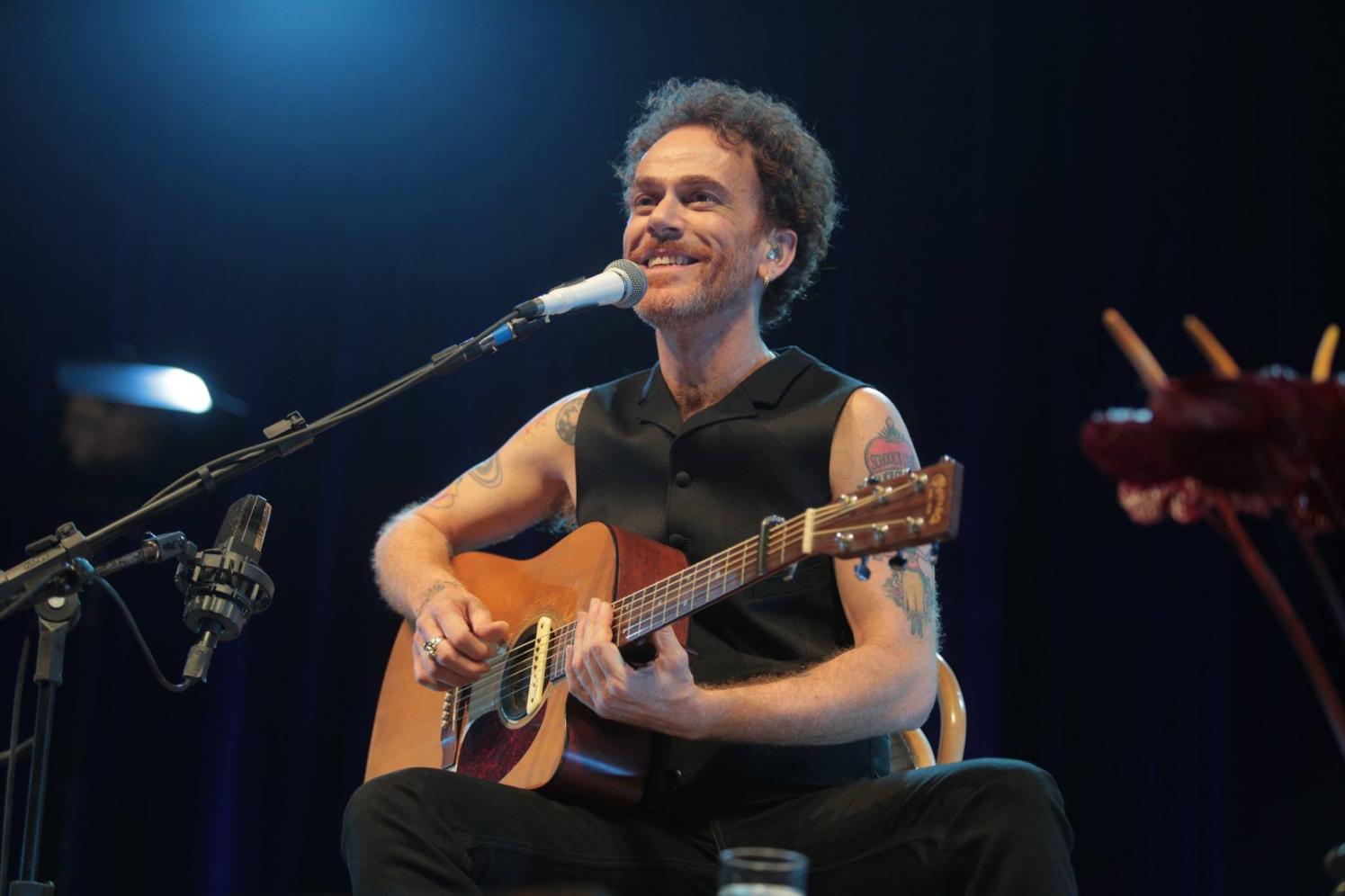Nando Reis se apresenta em dose dupla na cidade de Ribeirão Preto