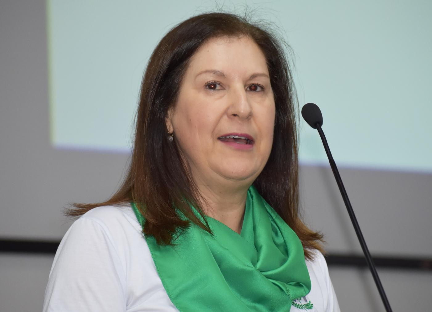 Representante da Apae fala sobre o Setembro Verde durante a Sessão