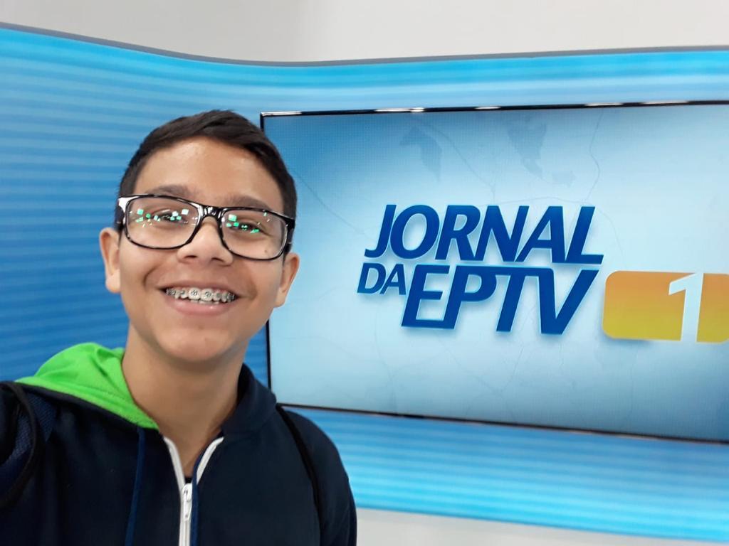 Kauã conhece afiliada da Globo e o projeto EPTV na Escola