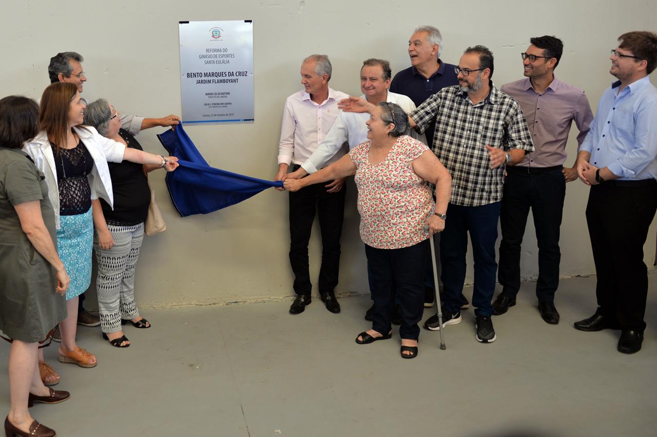 Reforma de ginásio de esportes na região do Jardim Santa Eulália em Limeira é entregue