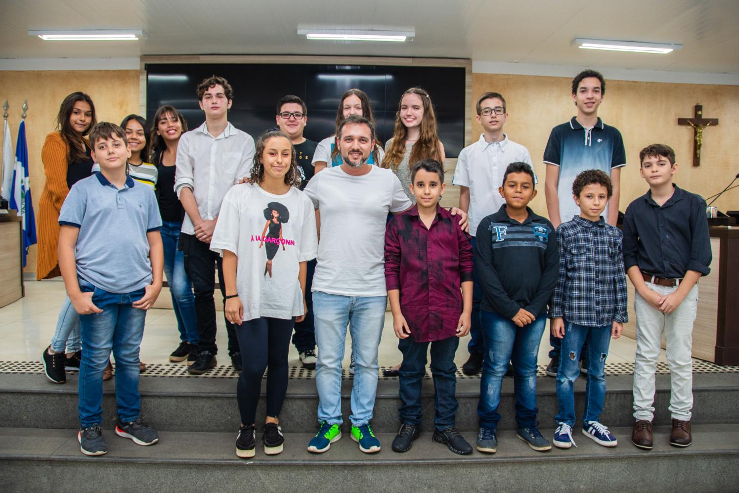 Vereadores Juniores de Limeira encerram o ano com leitura de projetos