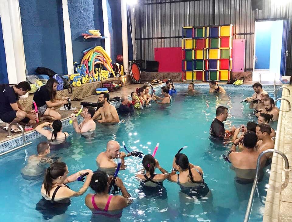 Centro de Lazer promove aulas de mergulho em Cordeirópolis