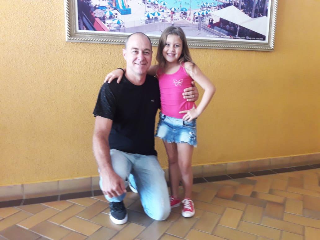 Modelo mirim Sarah Brum fechou parceria com o Nosso Clube Limeira
