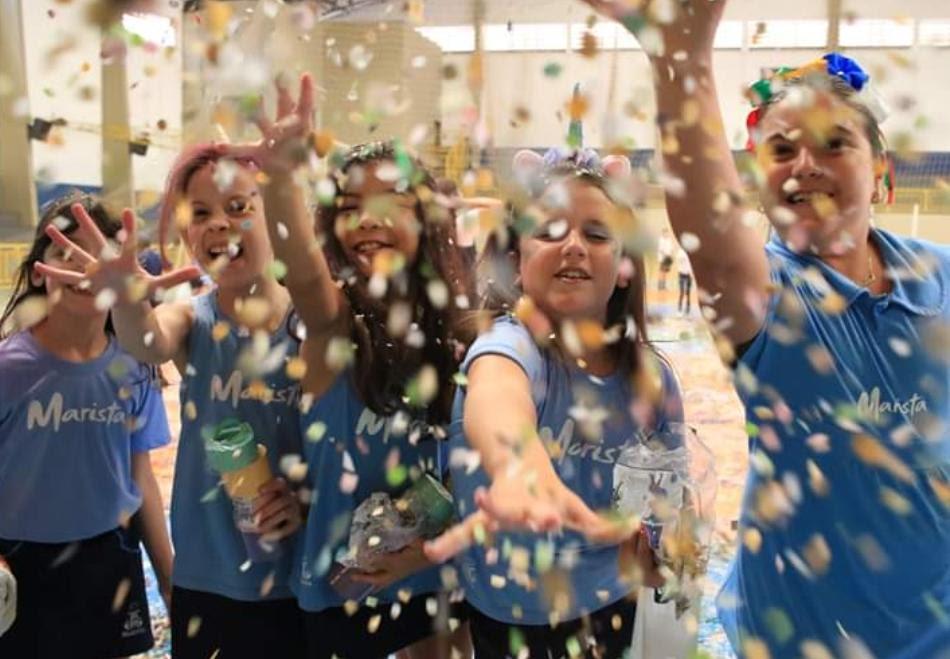 Escola de Ribeirão Preto promove Grito de Carnaval