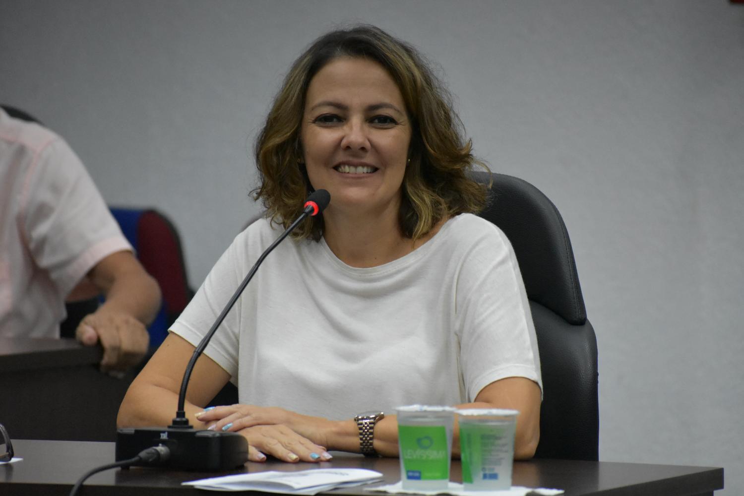 Vereadora de Cordeirópolis apresenta Moção pelo Dia Internacional das Mulheres