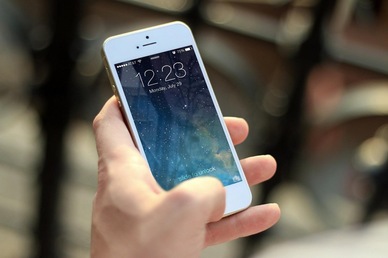 Limpeza de smartphones ajuda a evitar doenças