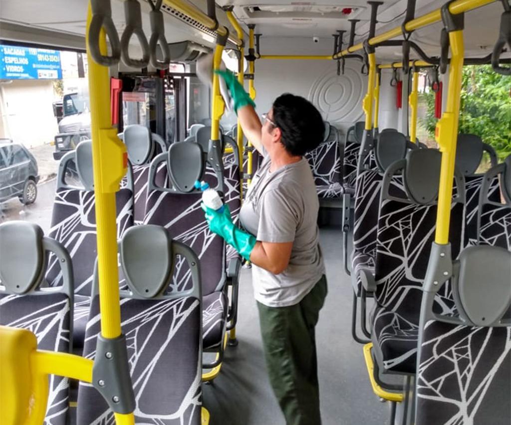 Ônibus de Limeira são higienizados por prevenção ao coronavírus