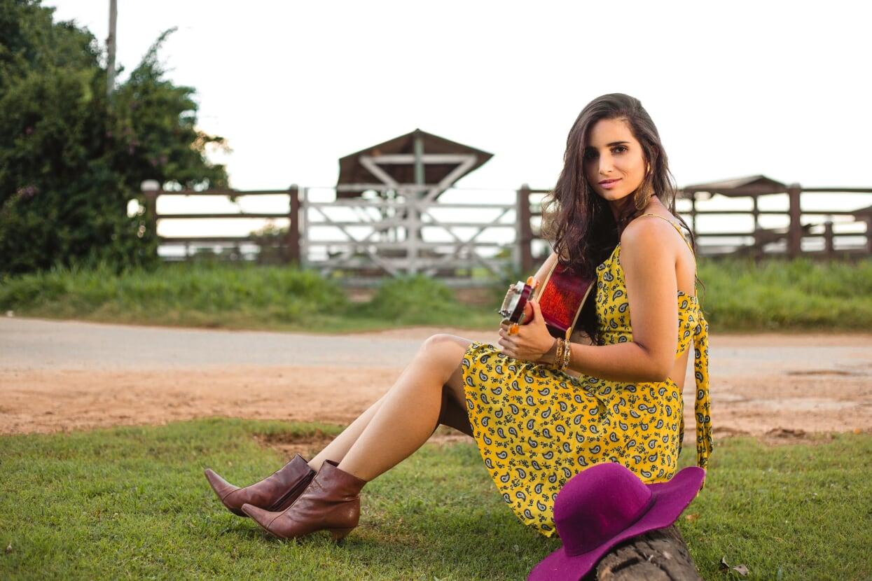 Aline Abreu divulga a música “Será um anjo?”