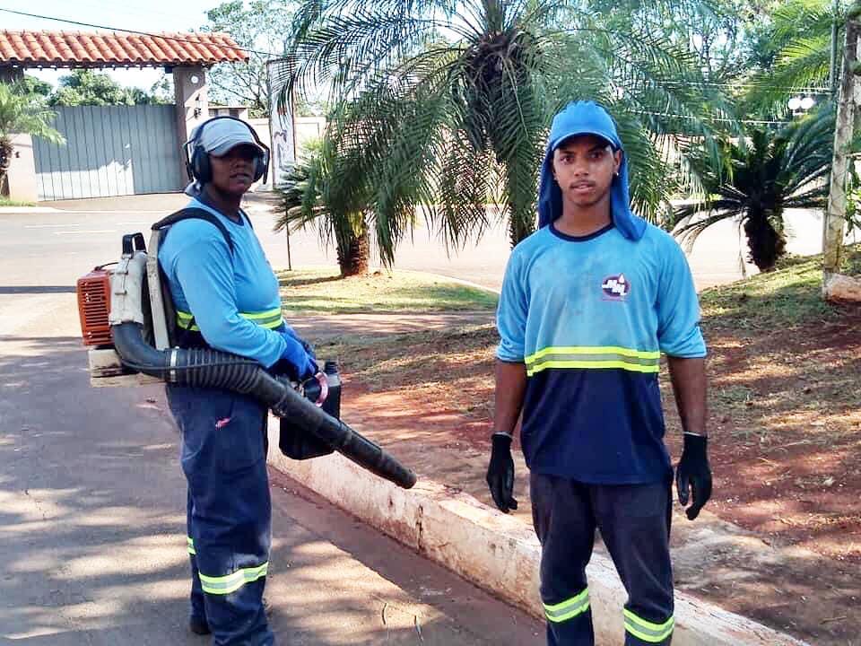 Profissionais da limpeza e manutenção: Um agradecimento especial para vocês!